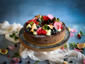 活ガニフルコースを楽しめる宿でケーキの手配はできる？