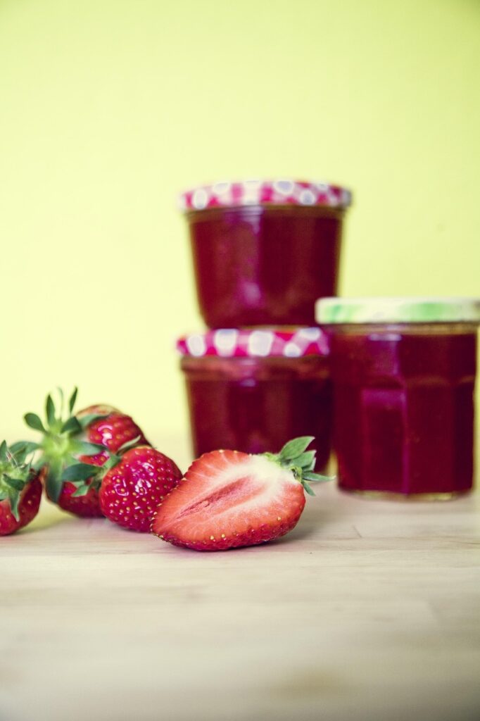 活ガニフルコースを楽しめる宿の混雑が少ない時期はいつですか？