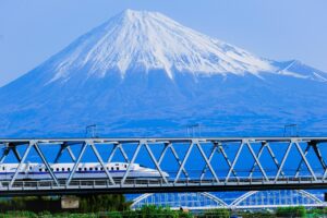 活ガニフルコースを楽しめる宿は新幹線で行けるの？