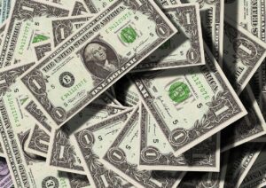 活ガニフルコースを楽しむ宿には現金はいくら必要？