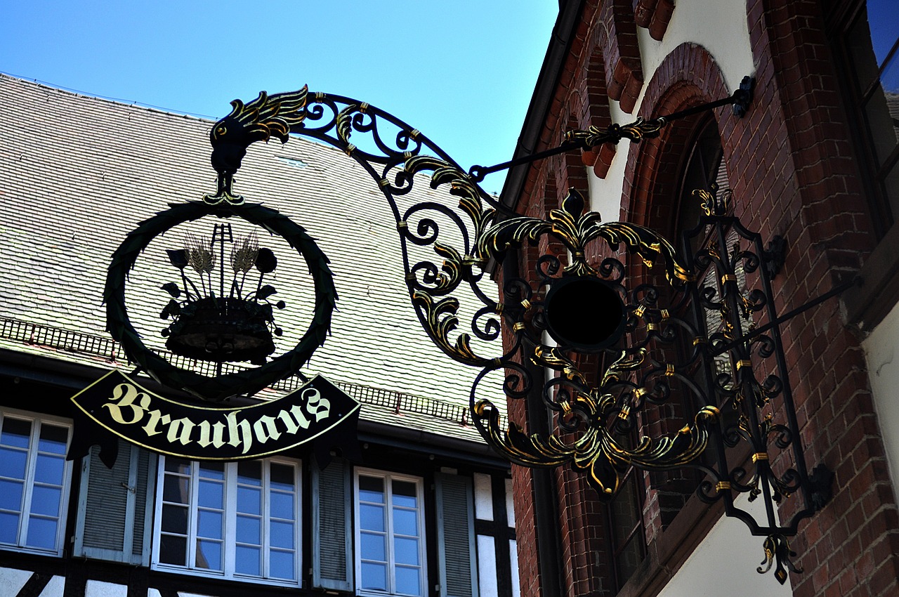 活ガニフルコースを楽しめるベッドありの宿旅館はどこ？