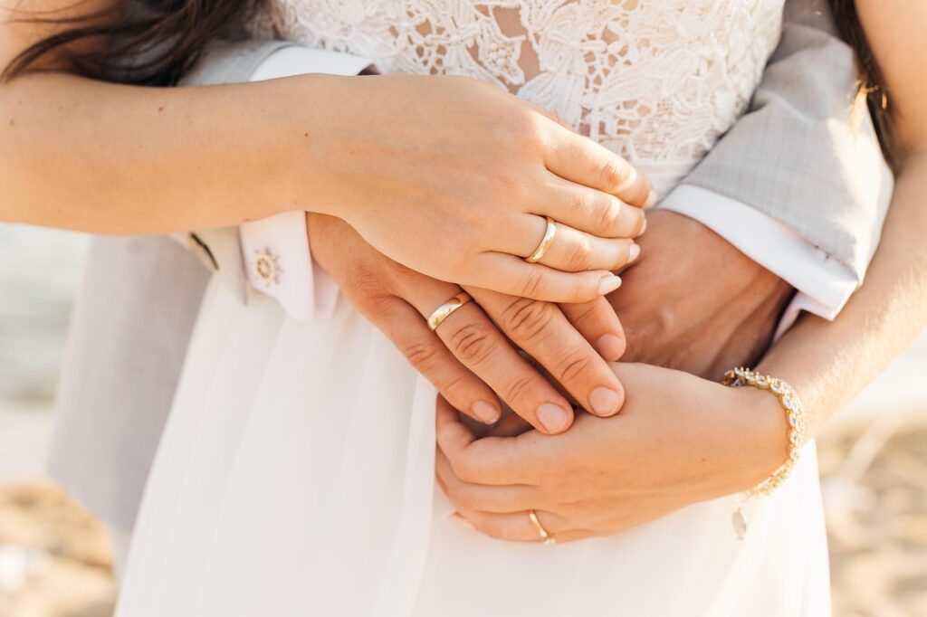 活ガニフルコースを楽しめる宿での結婚記念日おすすめプランは？